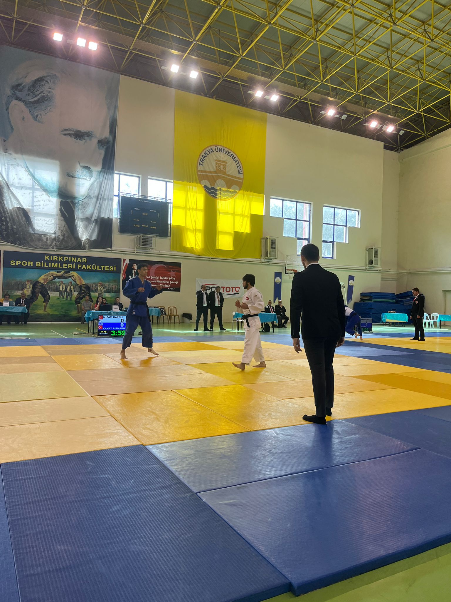 ÜNİVERSİTELERARASI JUDO ŞAMPİYONASINI BAŞARI İLE TAMAMLADIK